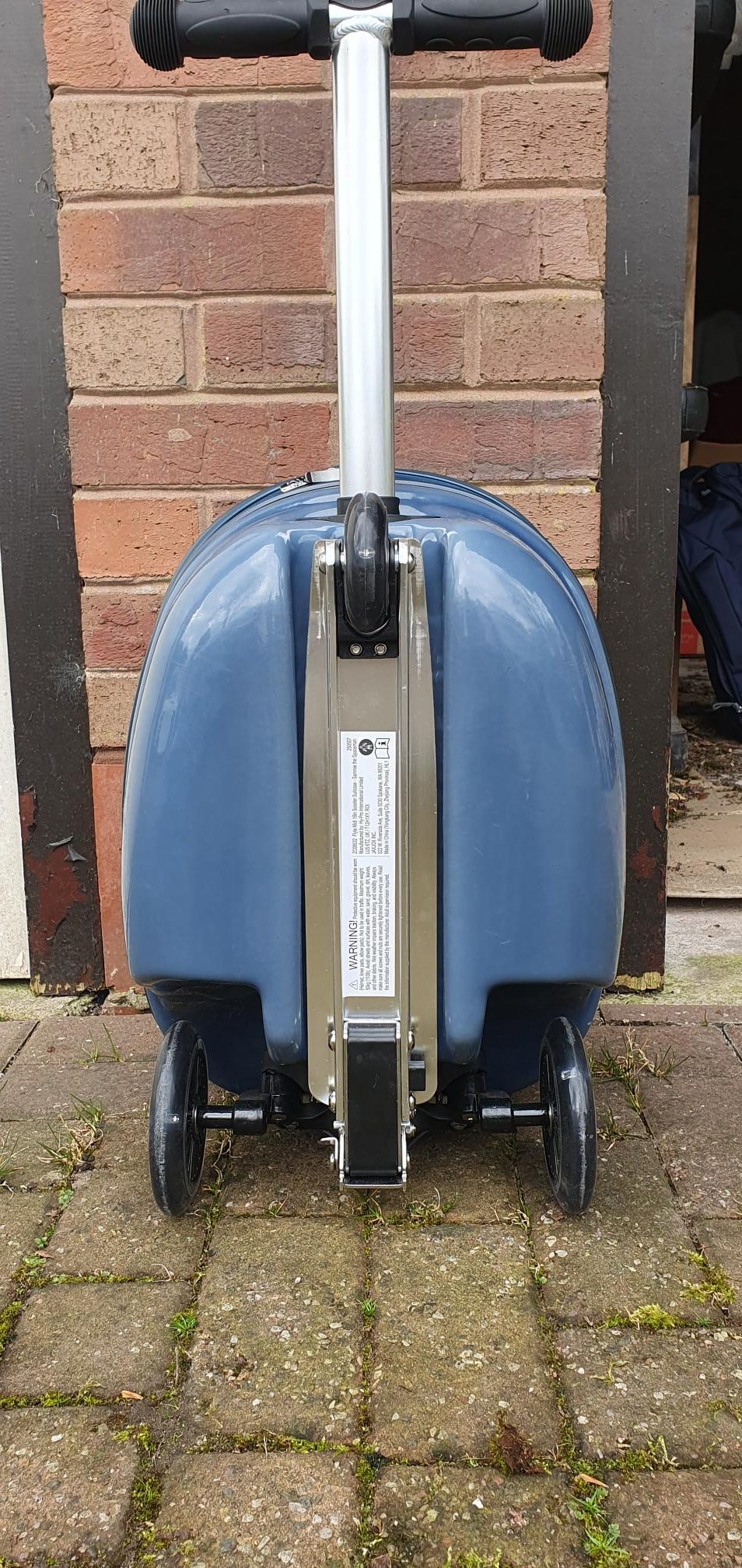 Ex Display Flyte "Sammy The Spaceman" Kids ride on Scooter Case 18-Inch, 25 Litre Capacity