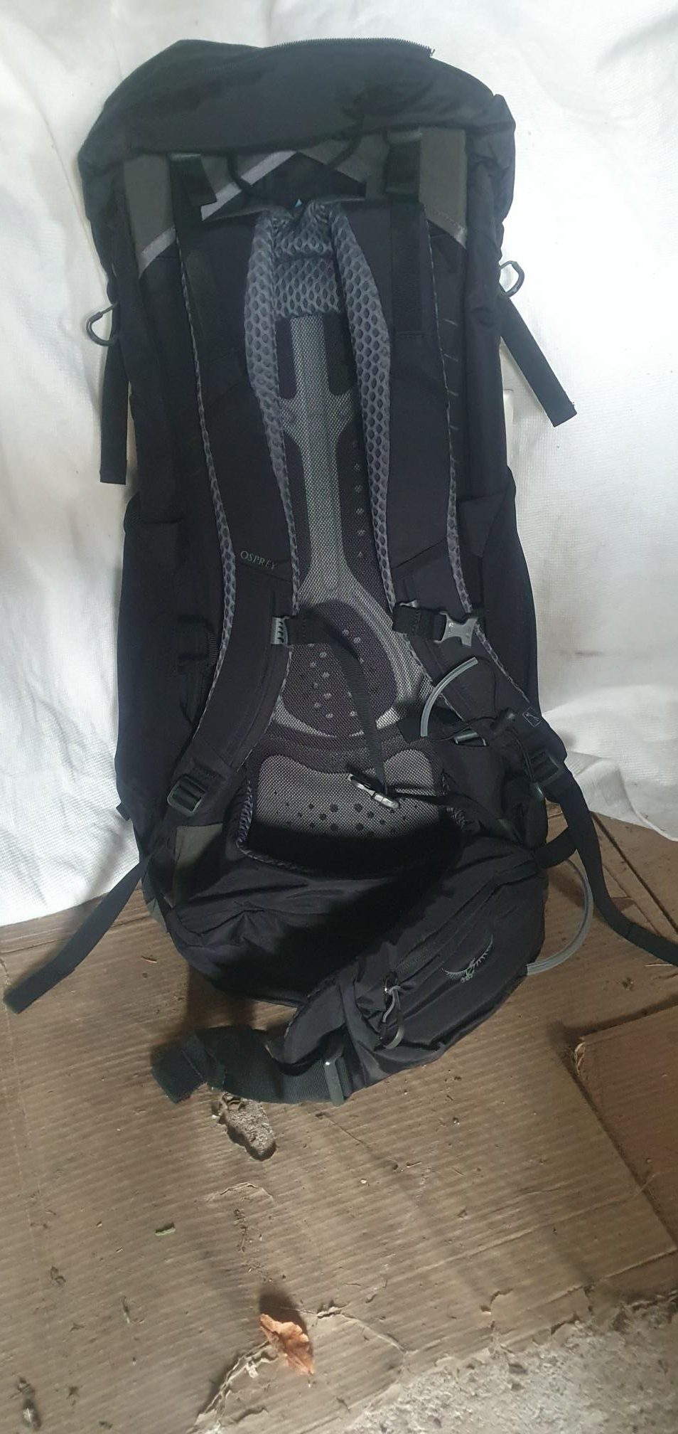 Brand New with Tags Osprey Kestrel 48L Backpack In Black..