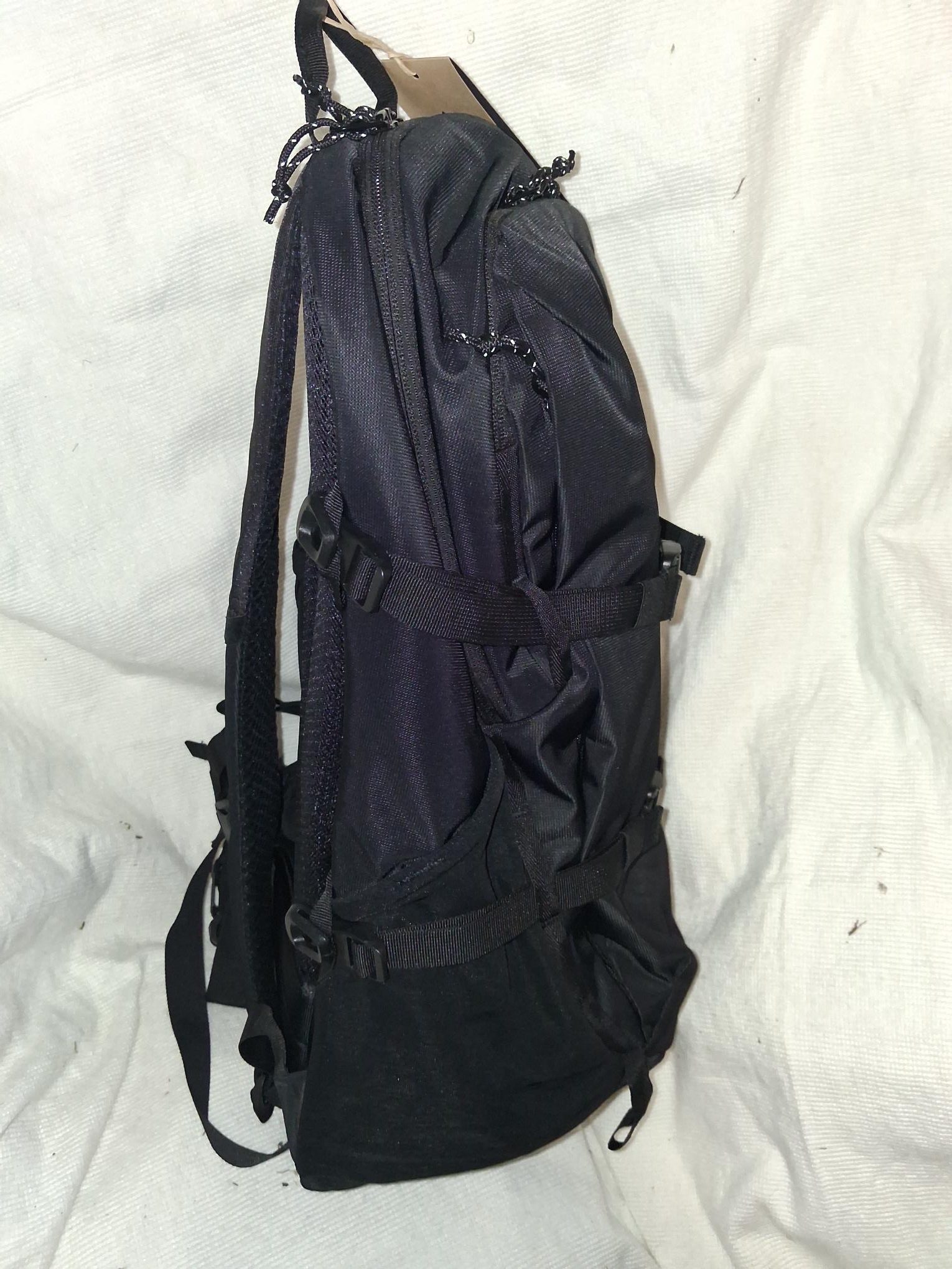 Brand New with Tags Burton Sidehill Unisex18L True Black...