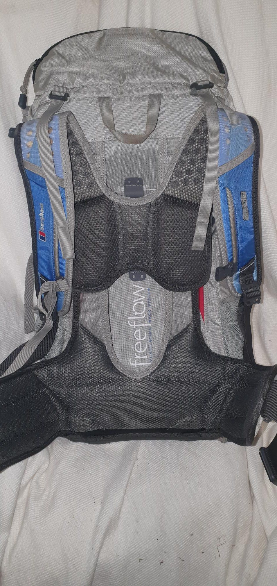 Ex Display Berghaus Freeflow 25 +5L Backpack in Blue..