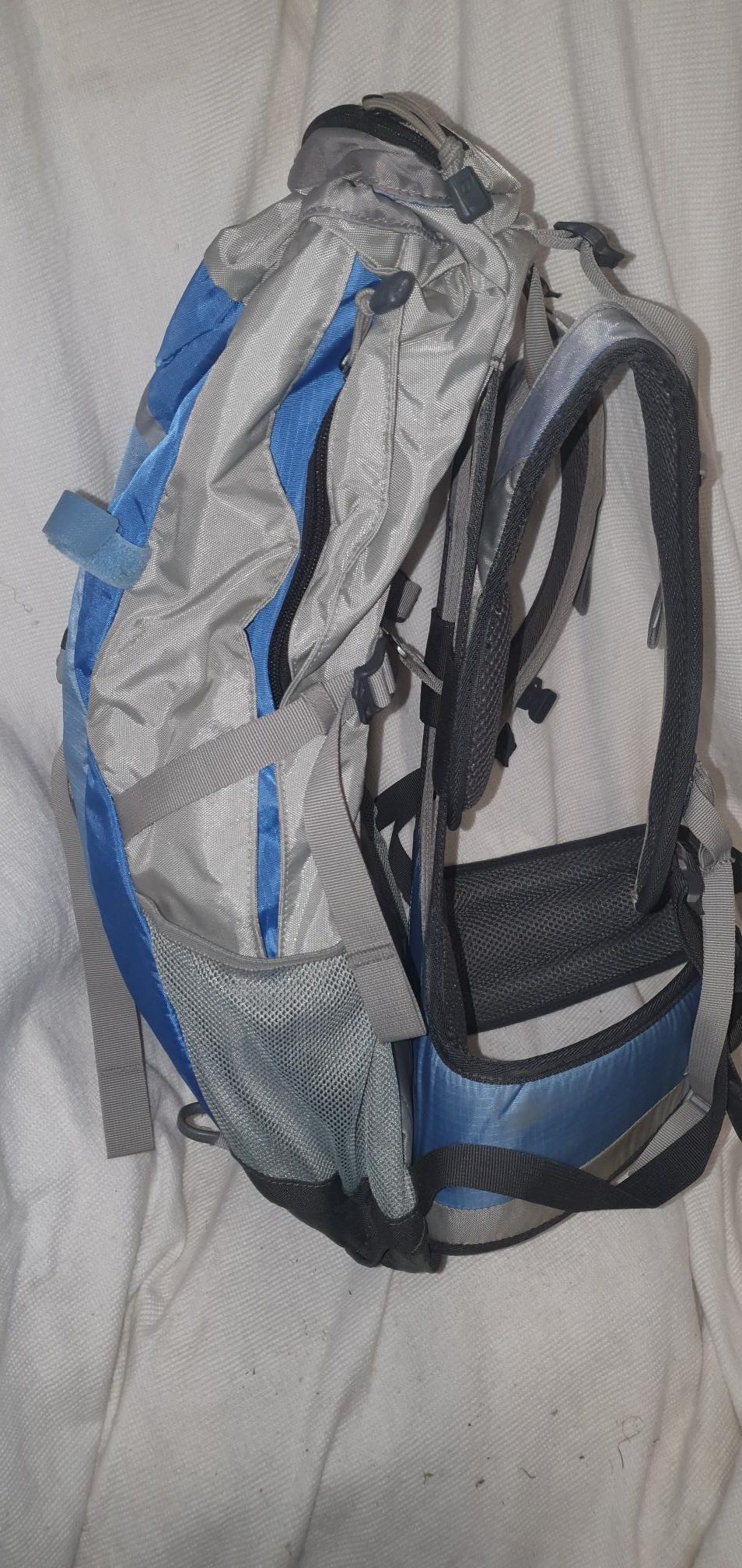 Ex Display Berghaus Freeflow 25 +5L Backpack in Blue..